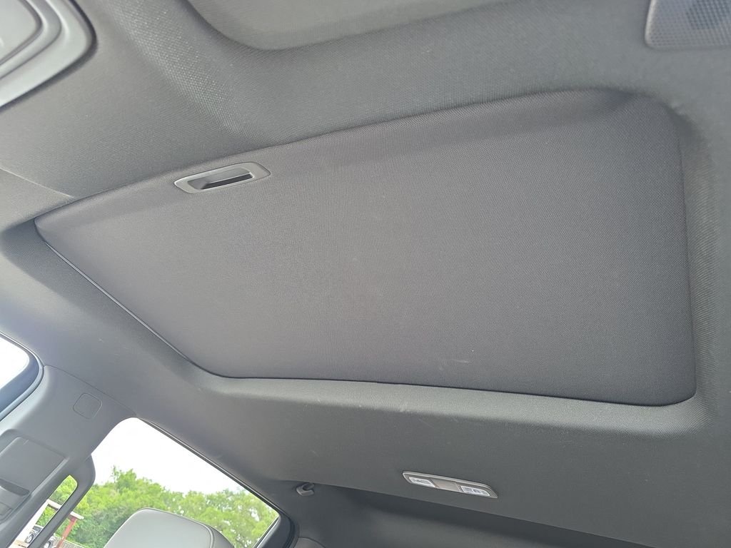 2023 GMC Sierra 1500 SLT - Photo 28