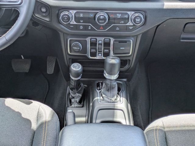 Used 2025 White Jeep Sport S image 19