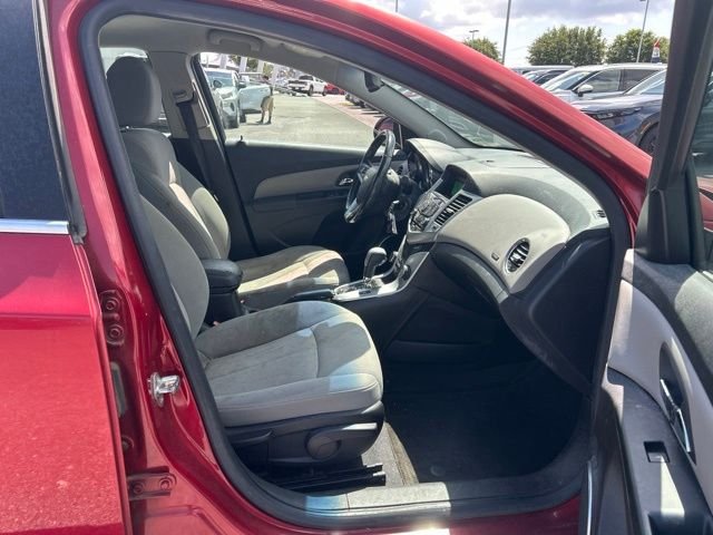 Used 2011 Red Chevrolet 1LT image 11