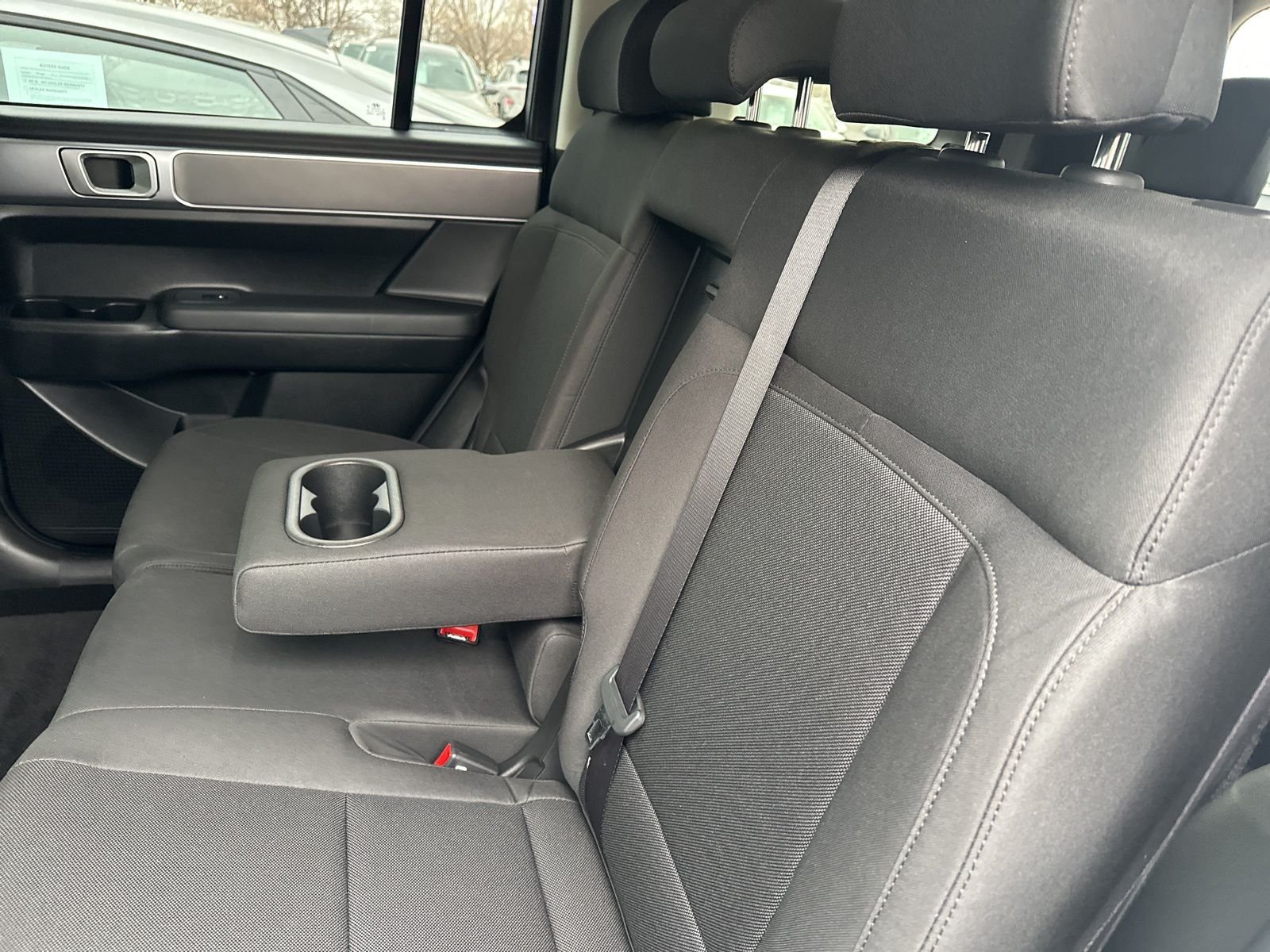 2025 Hyundai Santa Fe SE - Photo 19