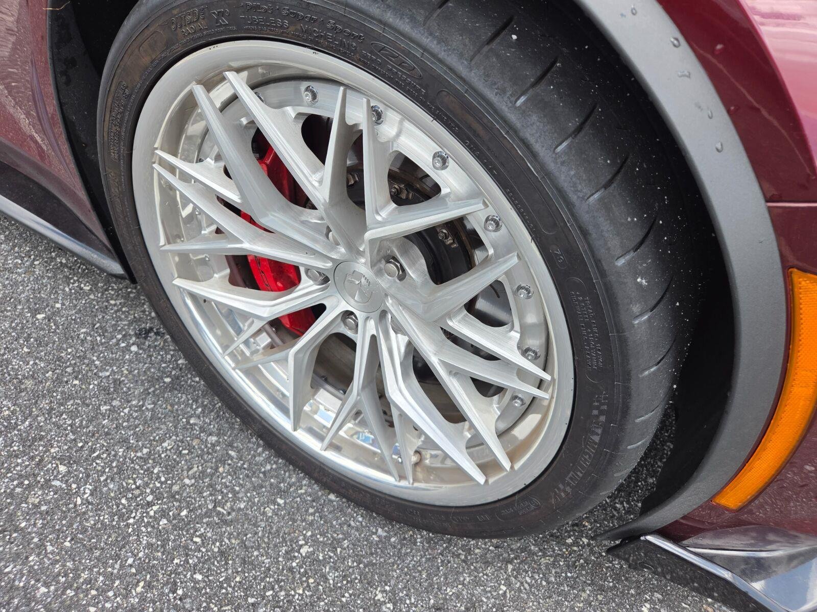 Used 2019 LONG BEACH RED METALLIC TINTCOAT Chevrolet Z06 2LZ image 4