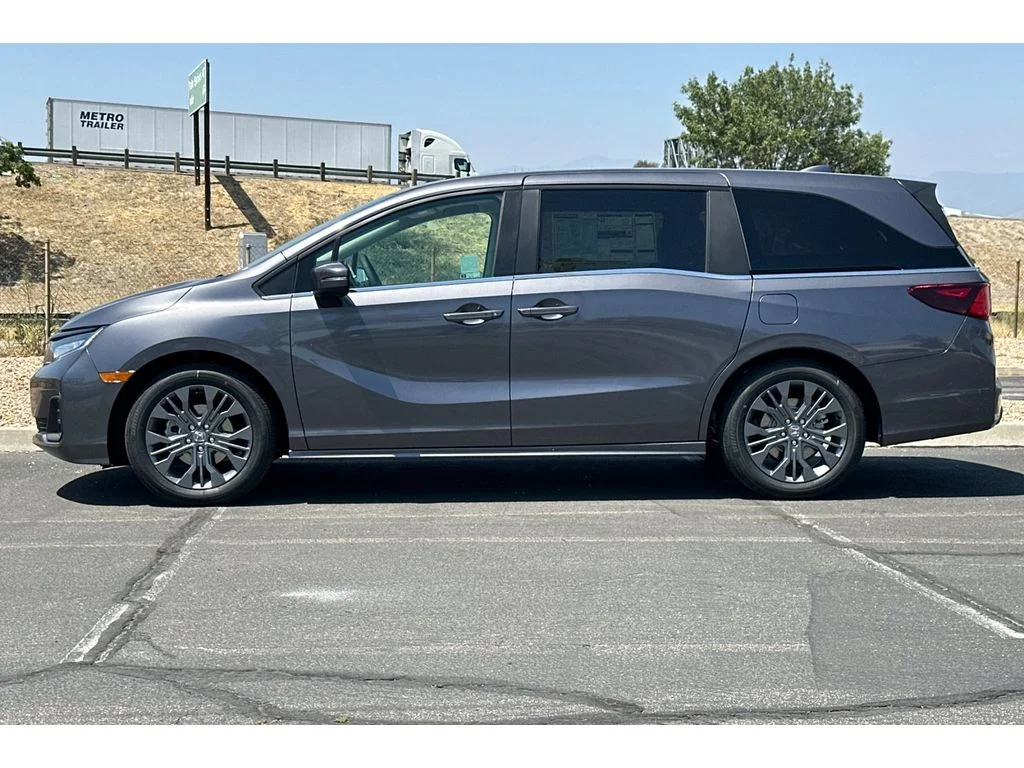 New 2026 Modern Steel Metallic Honda Touring image 8
