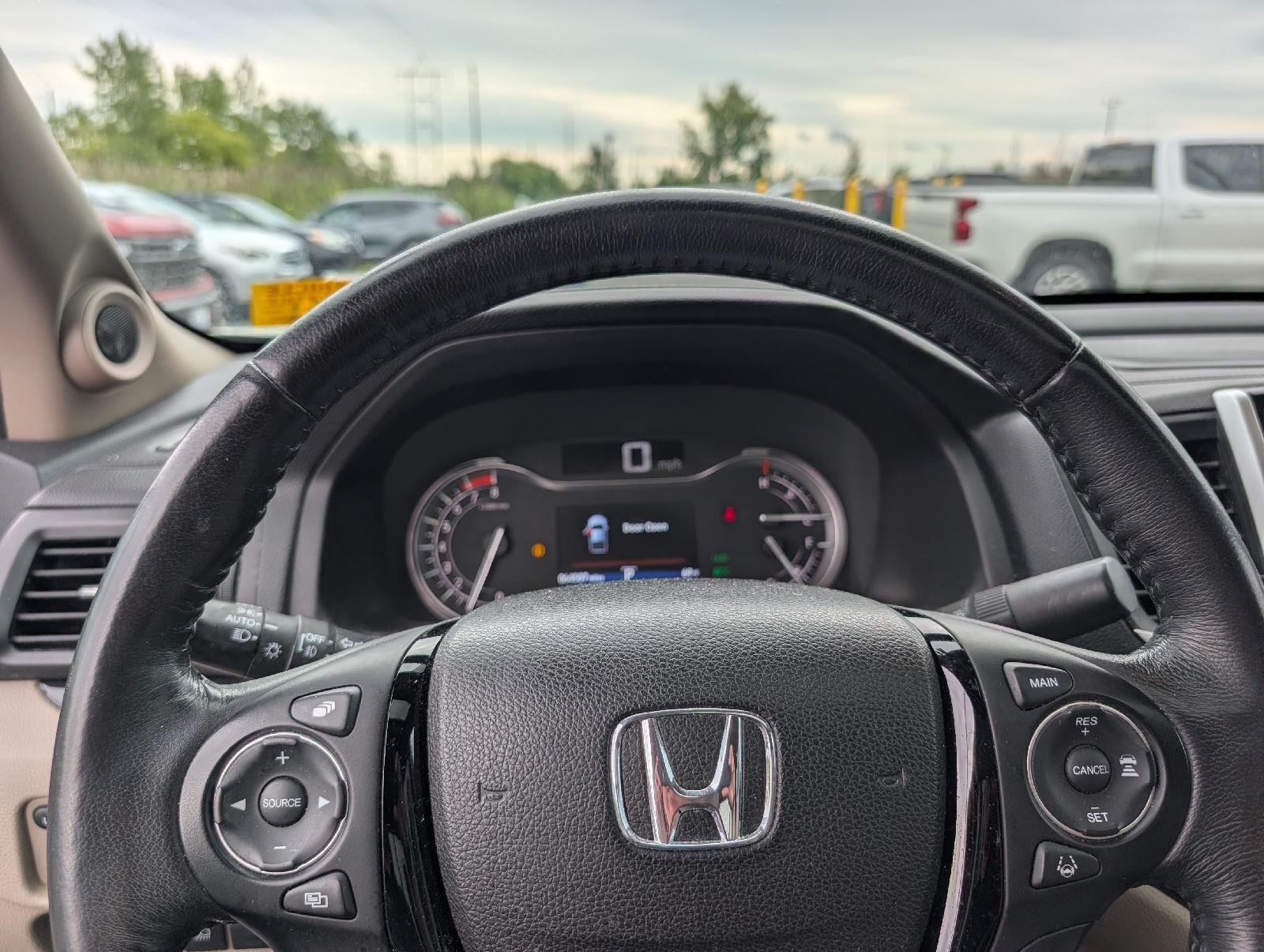 Used 2017  Honda RTL-E image 10