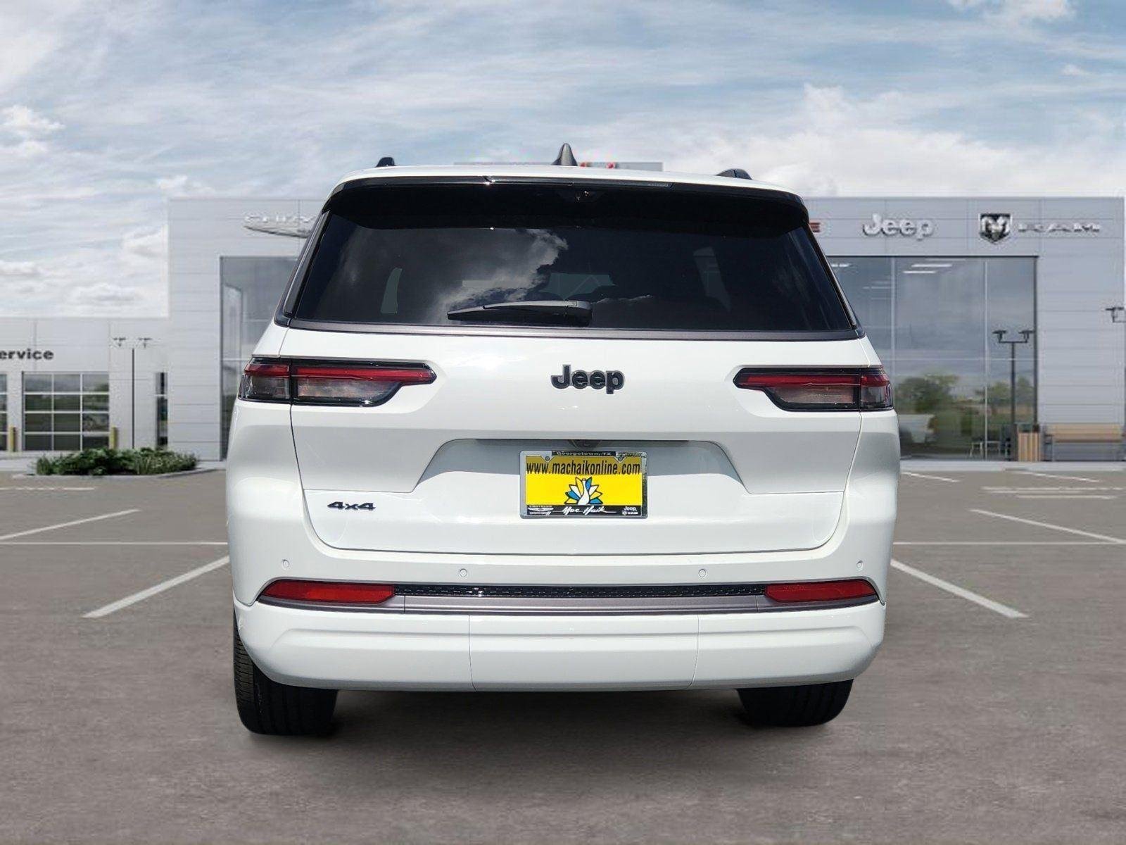 New 2026 Bright White Clear-Coat Exterior Paint Jeep Limited Reserve image 4