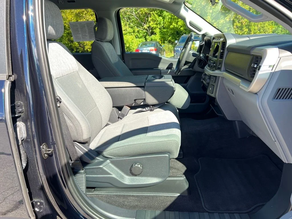 Used 2023 Blue Ford XLT image 29