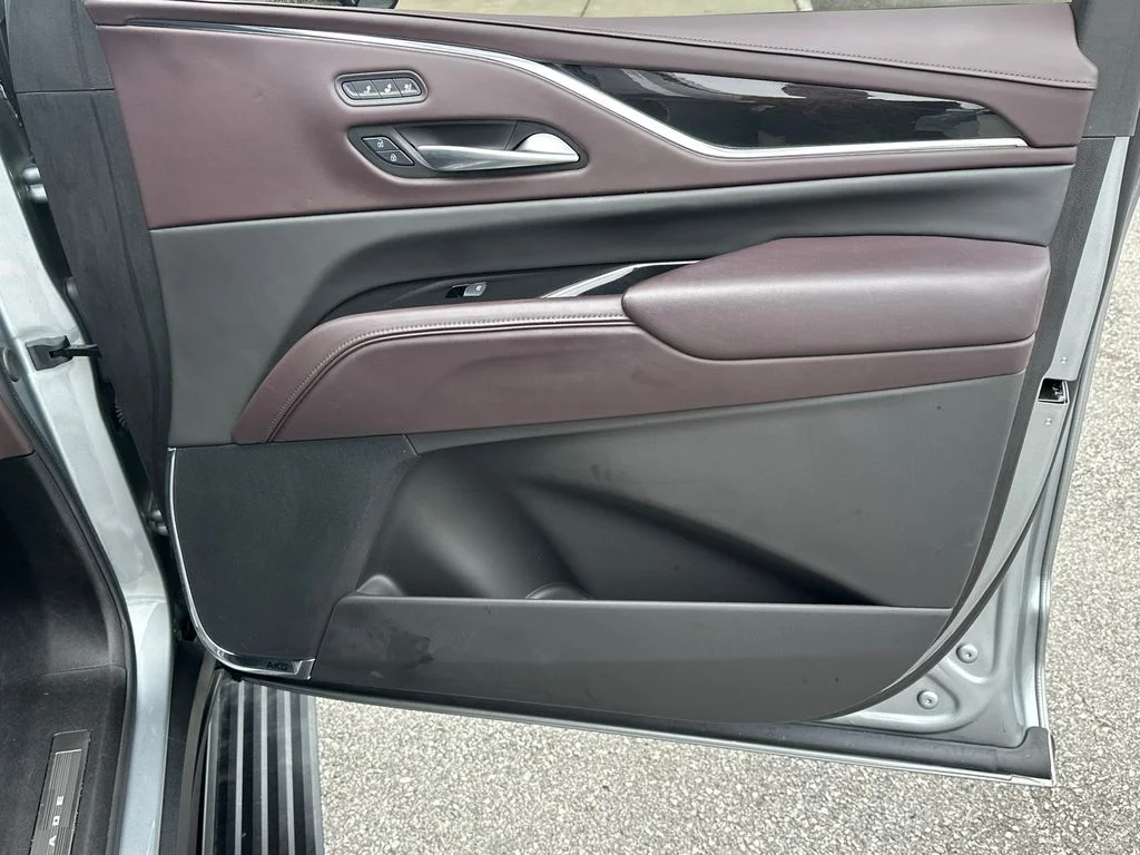 Used 2024 Silver Cadillac Sport Platinum image 14