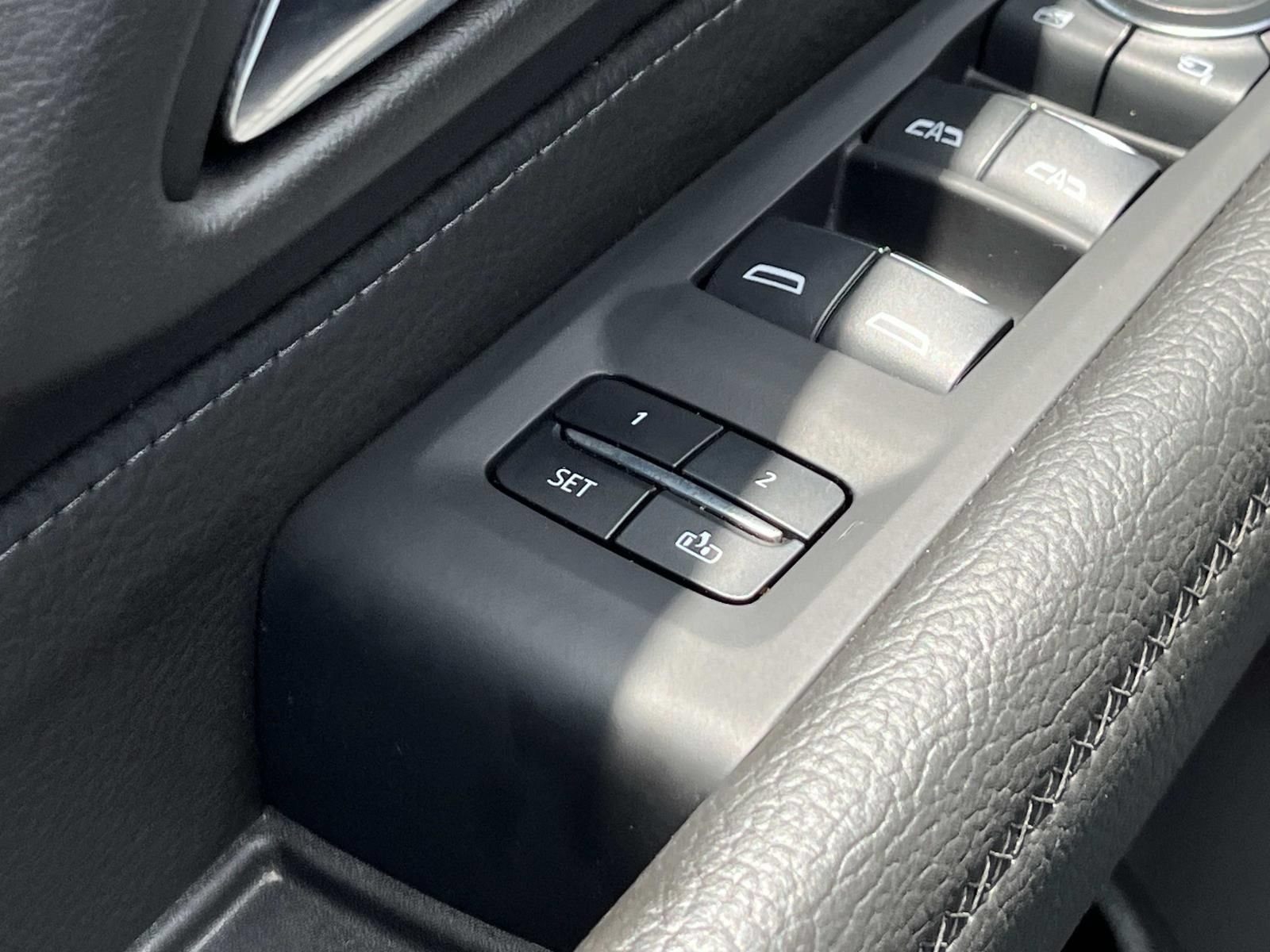 Used 2024 Onyx Black GMC Denali image 30