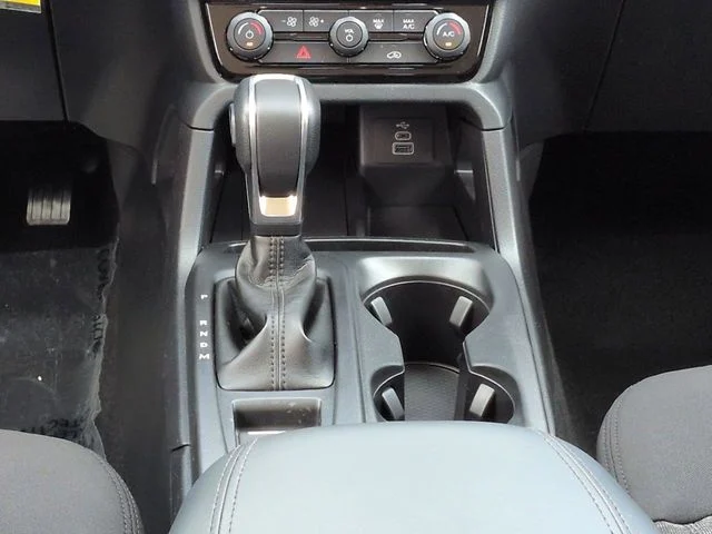 New 2026 Marsh Gray Ford XLT image 19