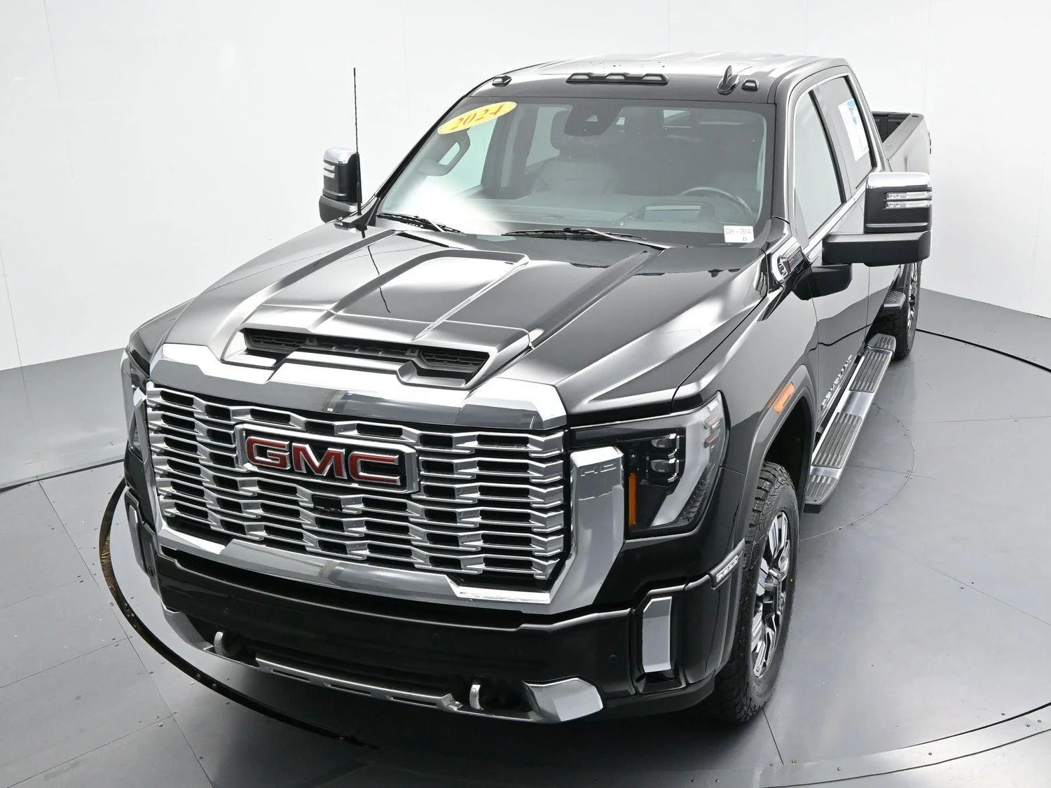 Used 2024 Onyx Black GMC Denali image 42
