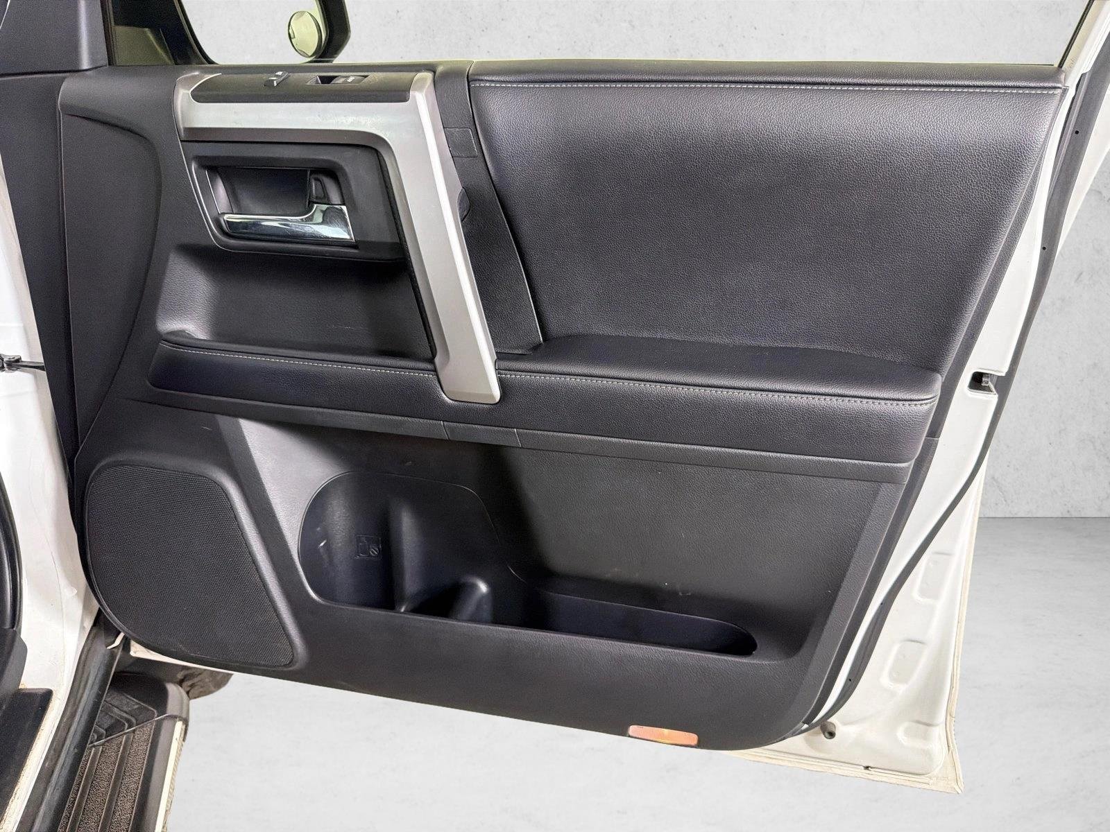 Used 2019 Super White Toyota SR5 Premium image 16