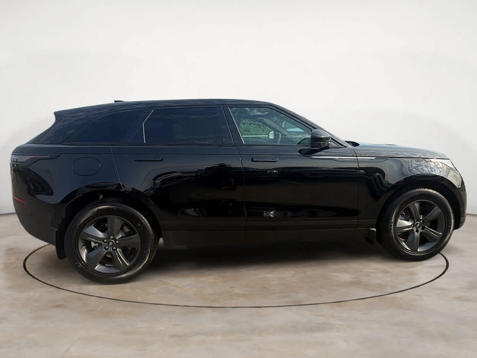New 2026 Santorini Black Land Rover S image 6