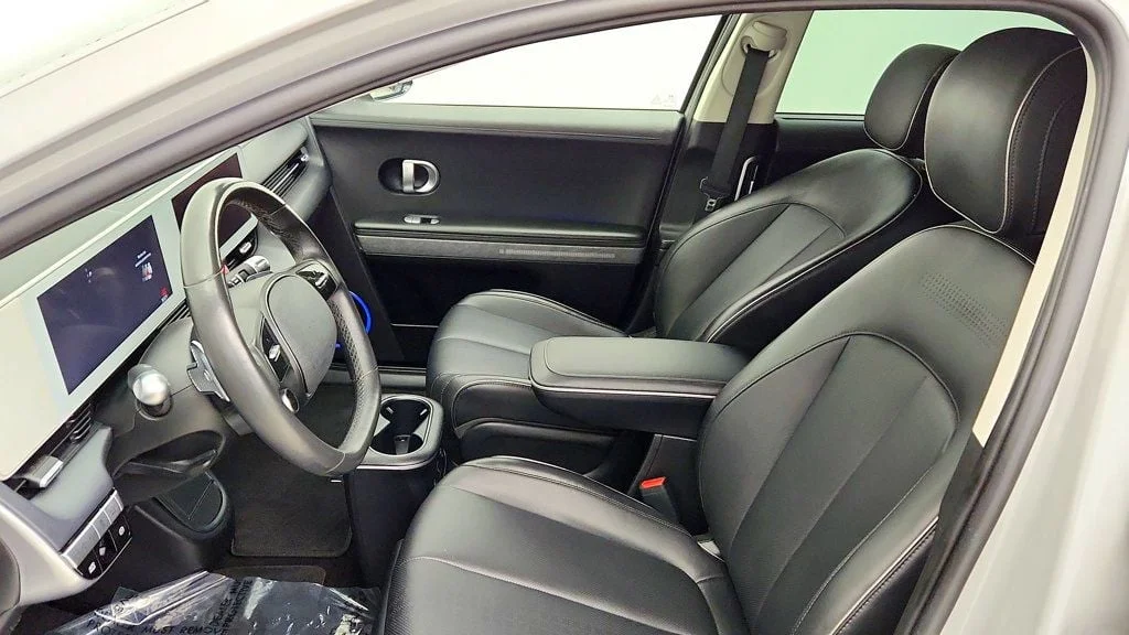 Used 2022 Cyber Gray Hyundai Limited AWD image 21