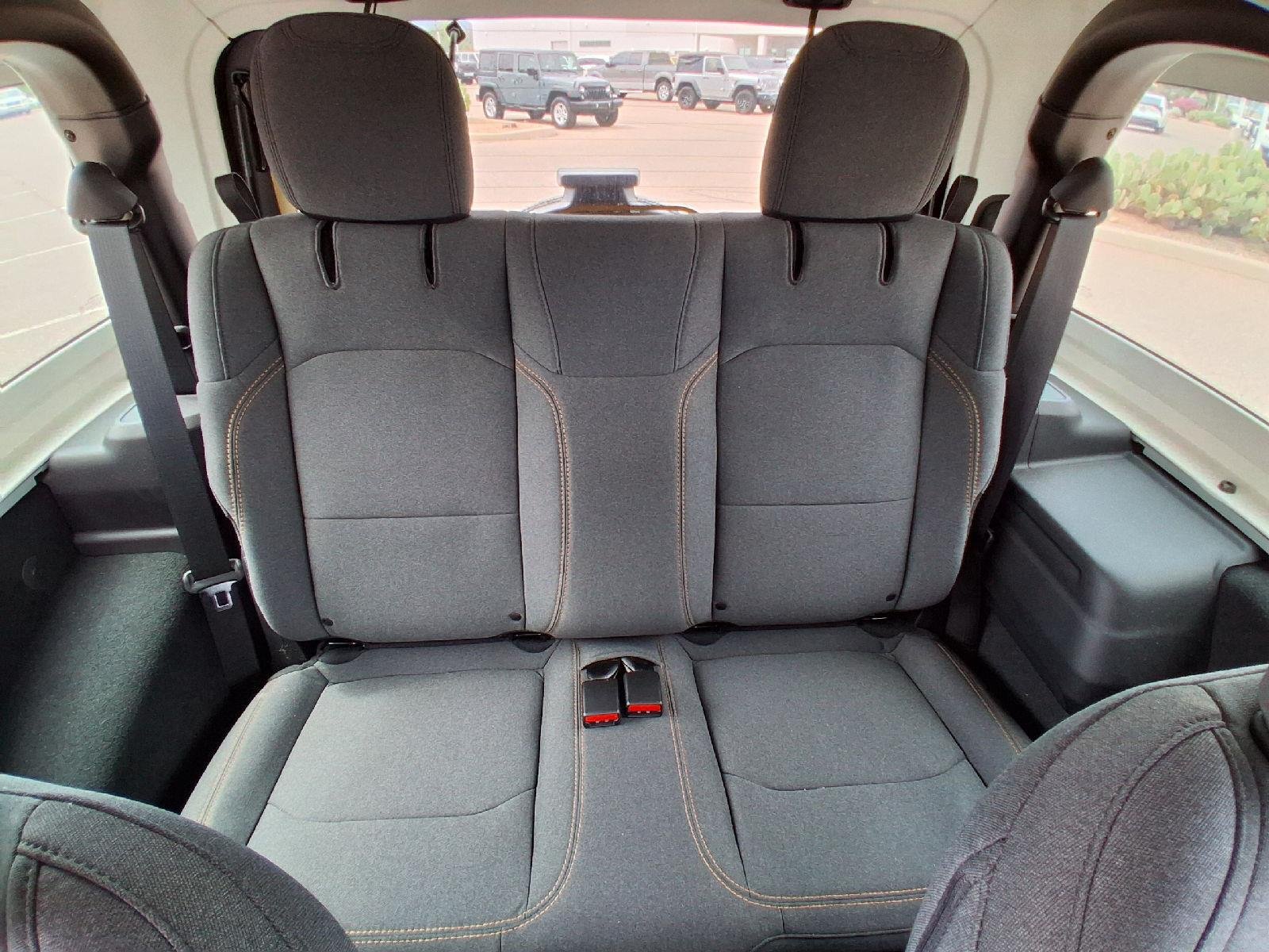 Used 2024 Earl Clearcoat Jeep Sport image 20