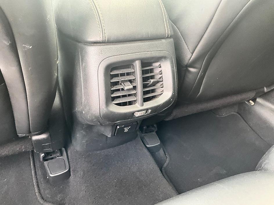 Used 2015 Black Jeep Limited image 30