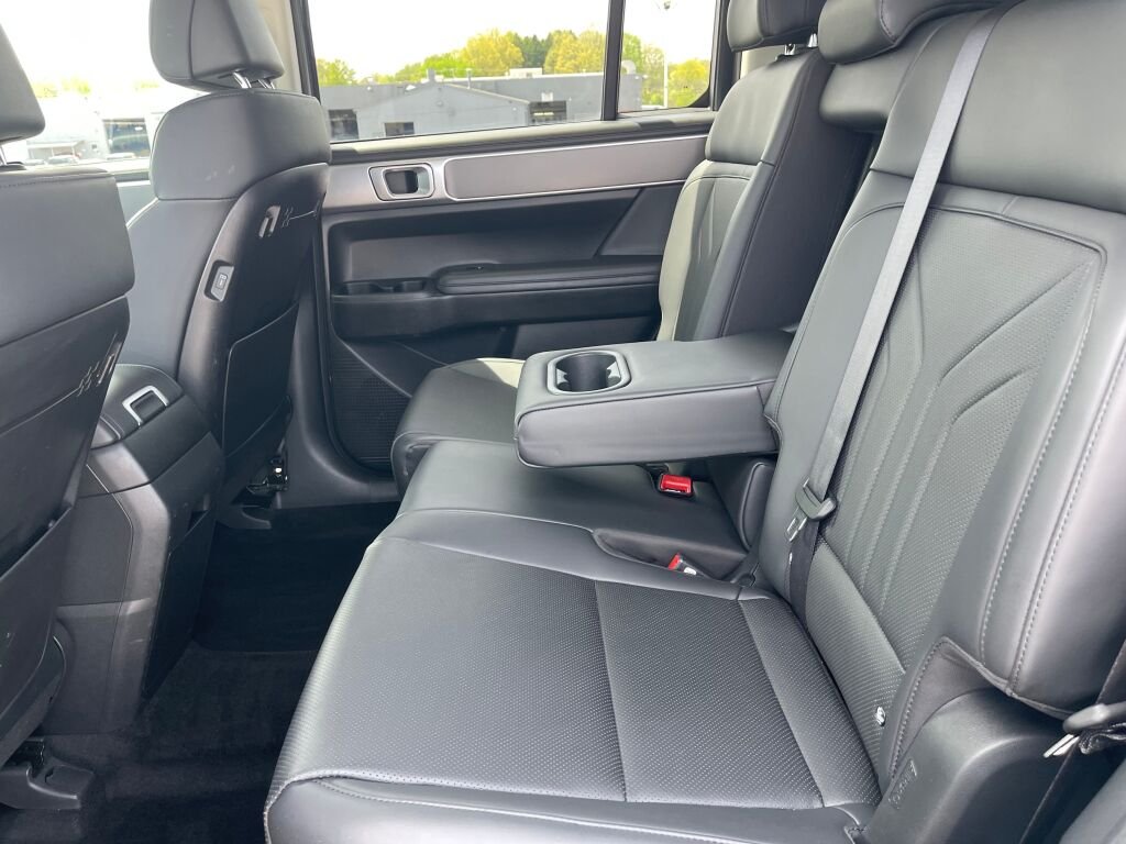 Used 2026 Shimmering Silver Hyundai SEL image 21