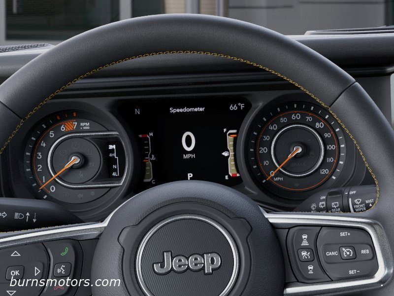 New 2026 Black Clear-Coat Exterior Paint Jeep Sahara 4-Door image 17