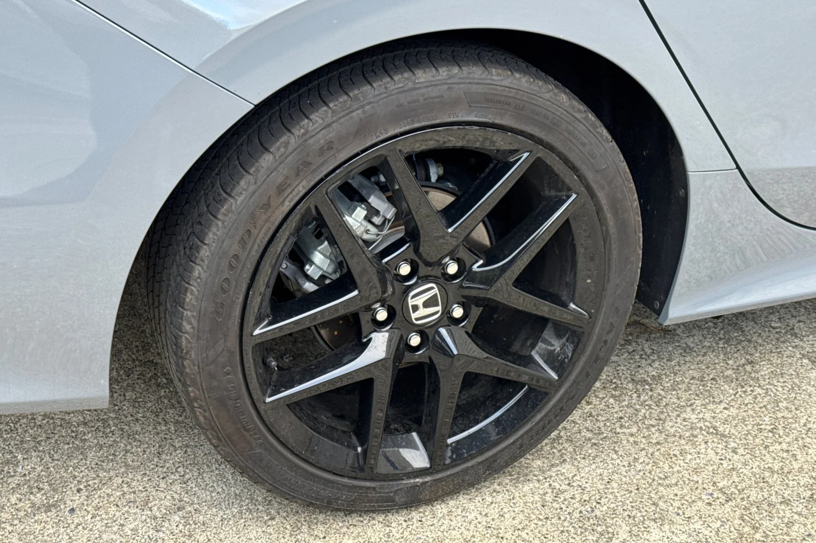 Certified Used 2025 Urban Gray Pearl Honda Sport image 3