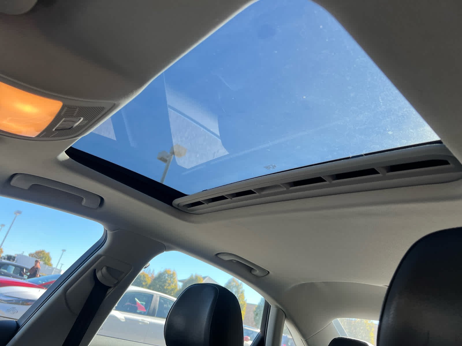 Used 2016  Audi Premium image 16