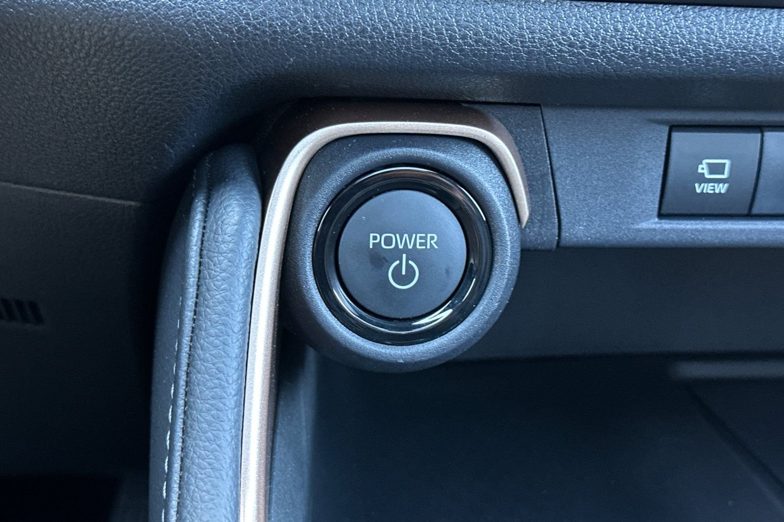 Used 2026  Toyota MAX Platinum image 23