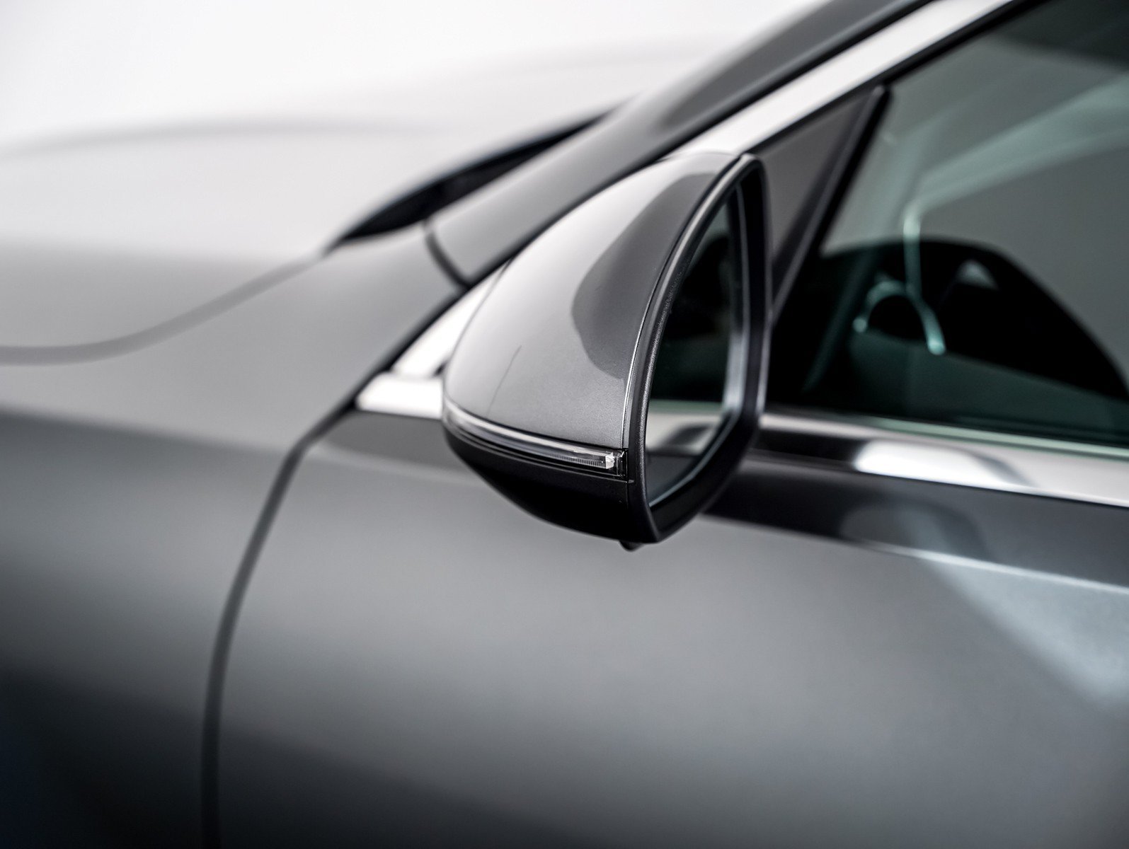 New 2026 Selenite Grey Metallic Mercedes-Benz C 300 image 25