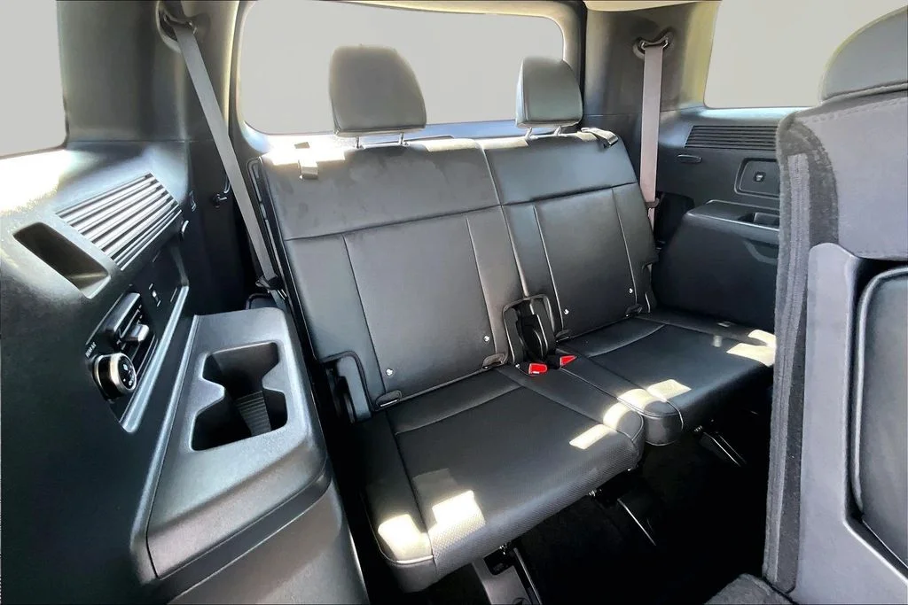 Used 2026 Hampton Gray Hyundai SEL image 28