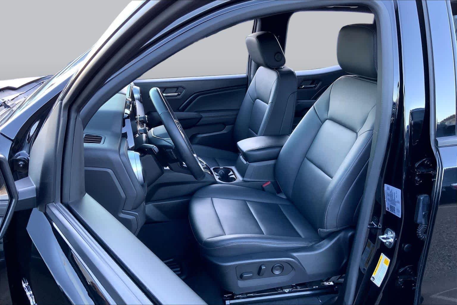 Used 2023 Black Chevrolet 2WD LT image 7