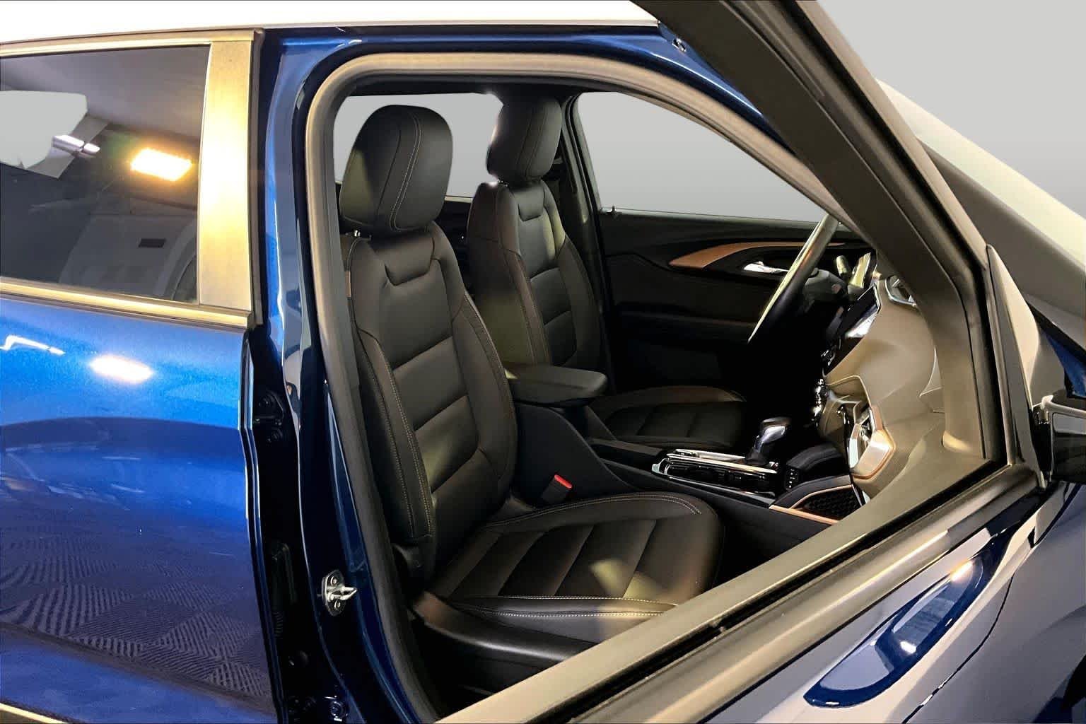 Used 2022 Blue Glow Metallic Chevrolet ACTIV image 8