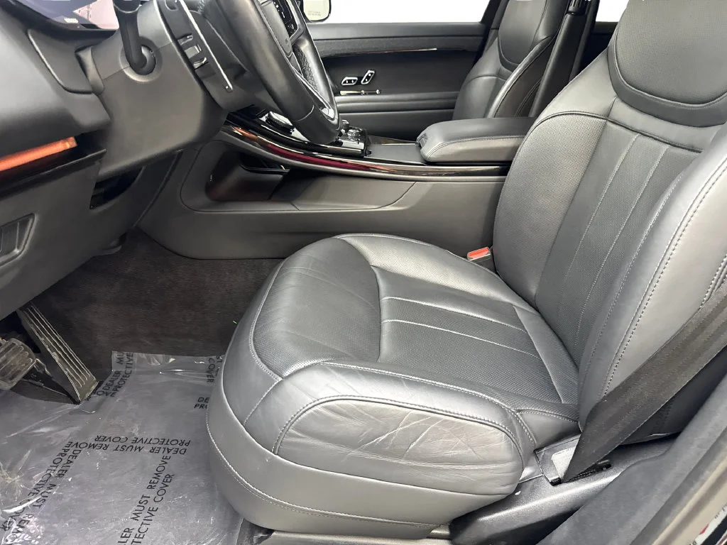 Used 2023 Black Land Rover SE image 28