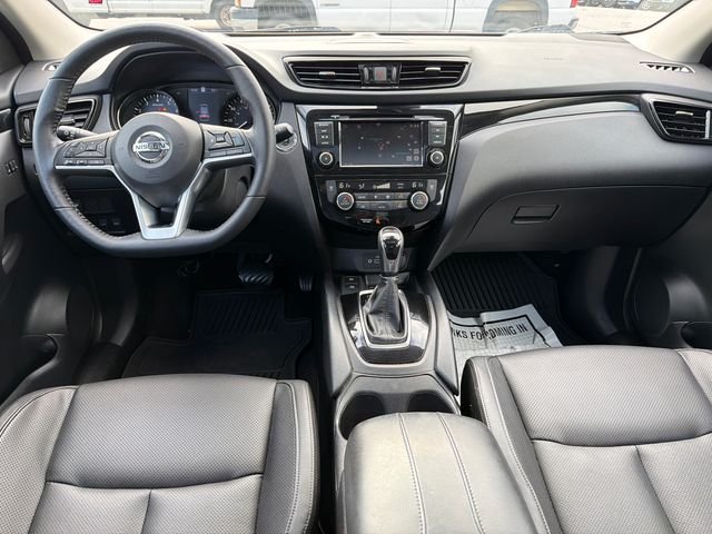 Used 2022 Black Nissan SL image 22