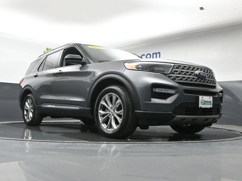 Used 2023 Gray Ford Limited image 26