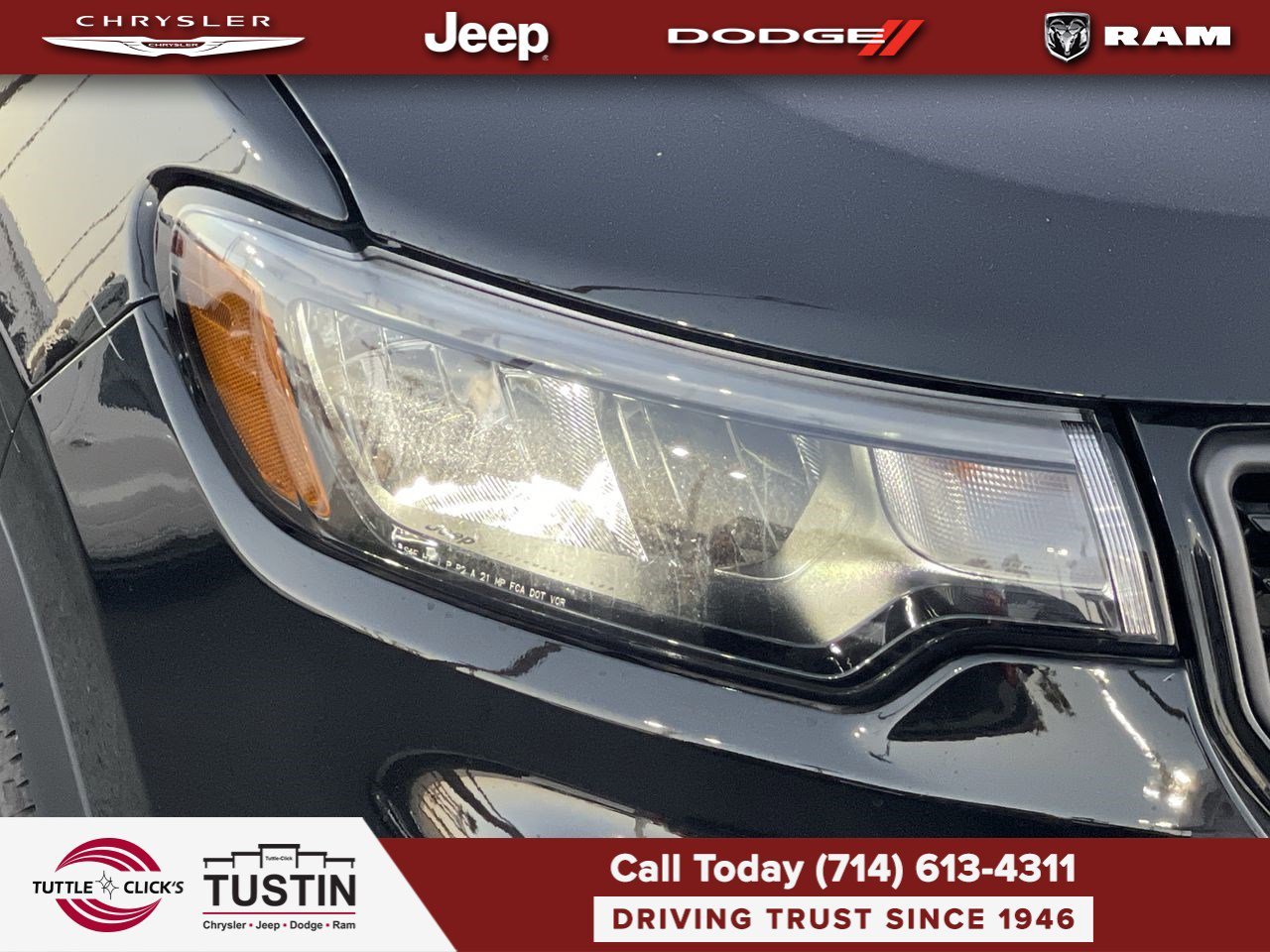 New 2026 Diamond Black Crystal Pearlcoat Jeep Latitude image 7