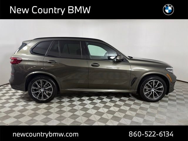 Used 2023 Green BMW xDrive40i image 8