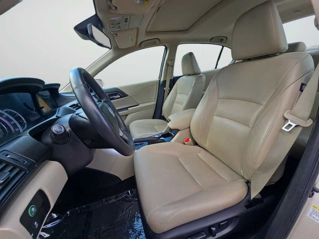 Used 2015 Beige Honda EX-L image 10