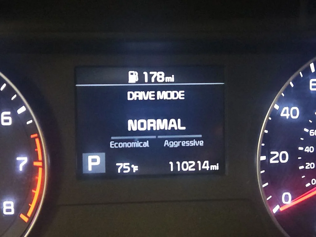 Used 2019 Black Kia LXS image 27