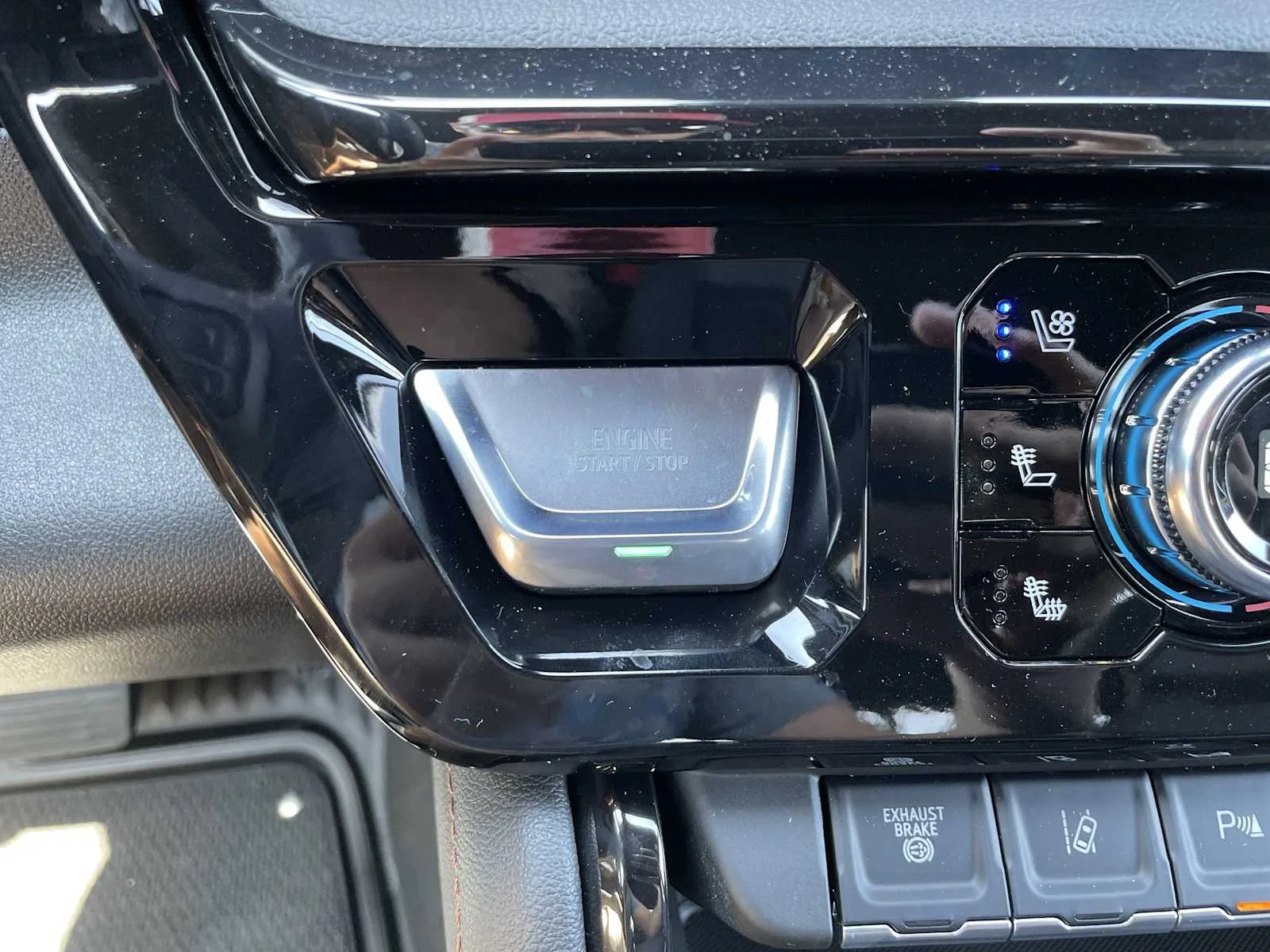 2026 GMC Sierra 2500HD AT4 - Photo 18