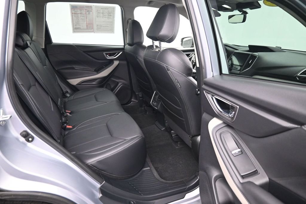 2023 Subaru Forester Limited - Photo 12