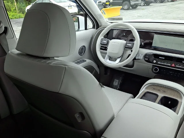 New 2026 White Hyundai SEL image 9