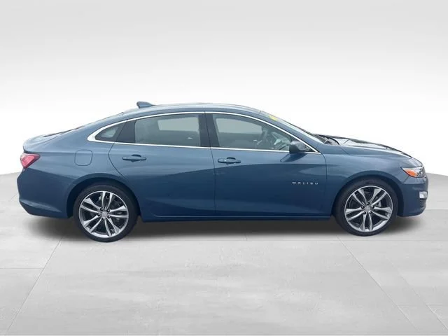 Used 2024 Lakeshore Blue Metallic Chevrolet 2LT image 7