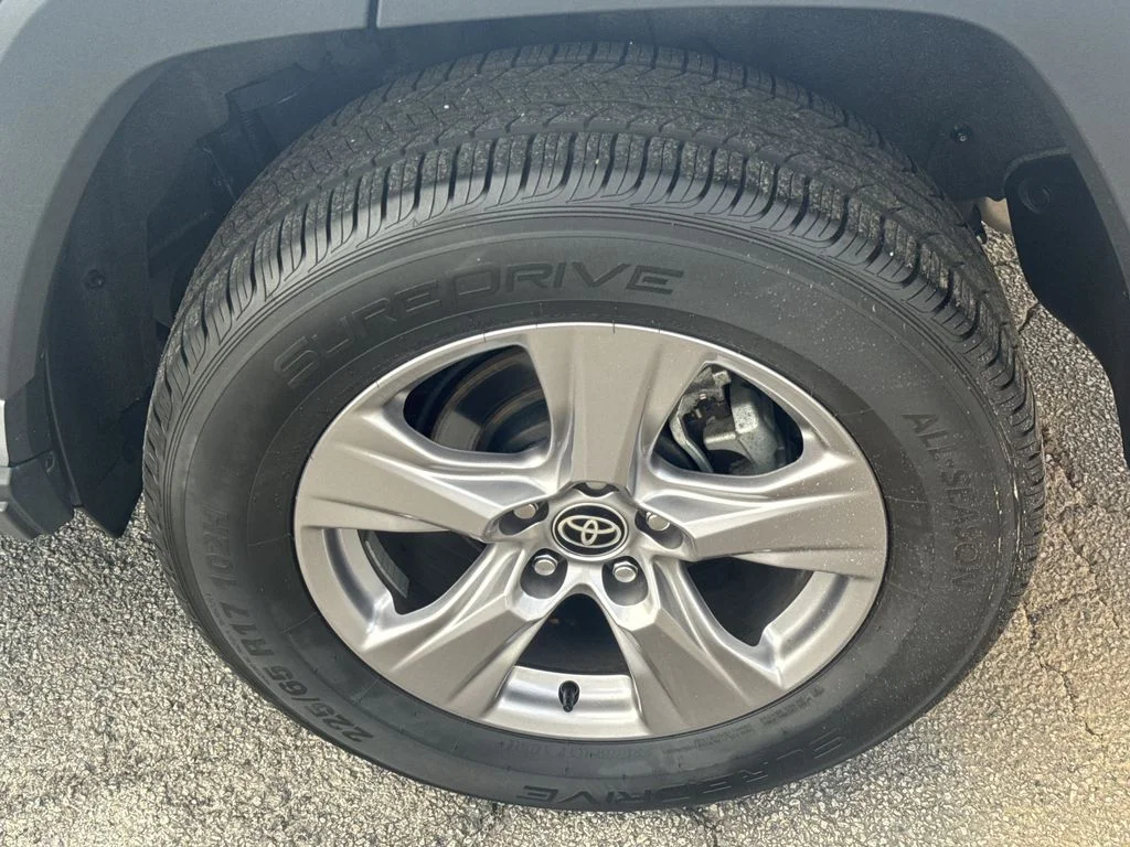 Used 2025 Silver Toyota XLE image 19