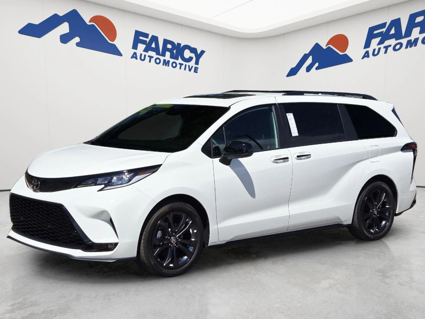 Used 2026 Ice Cap Toyota XSE image 1