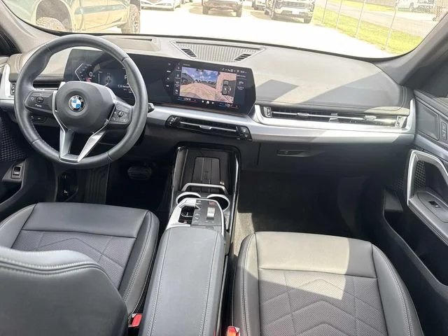 Used 2025 Green BMW xDrive28i image 21