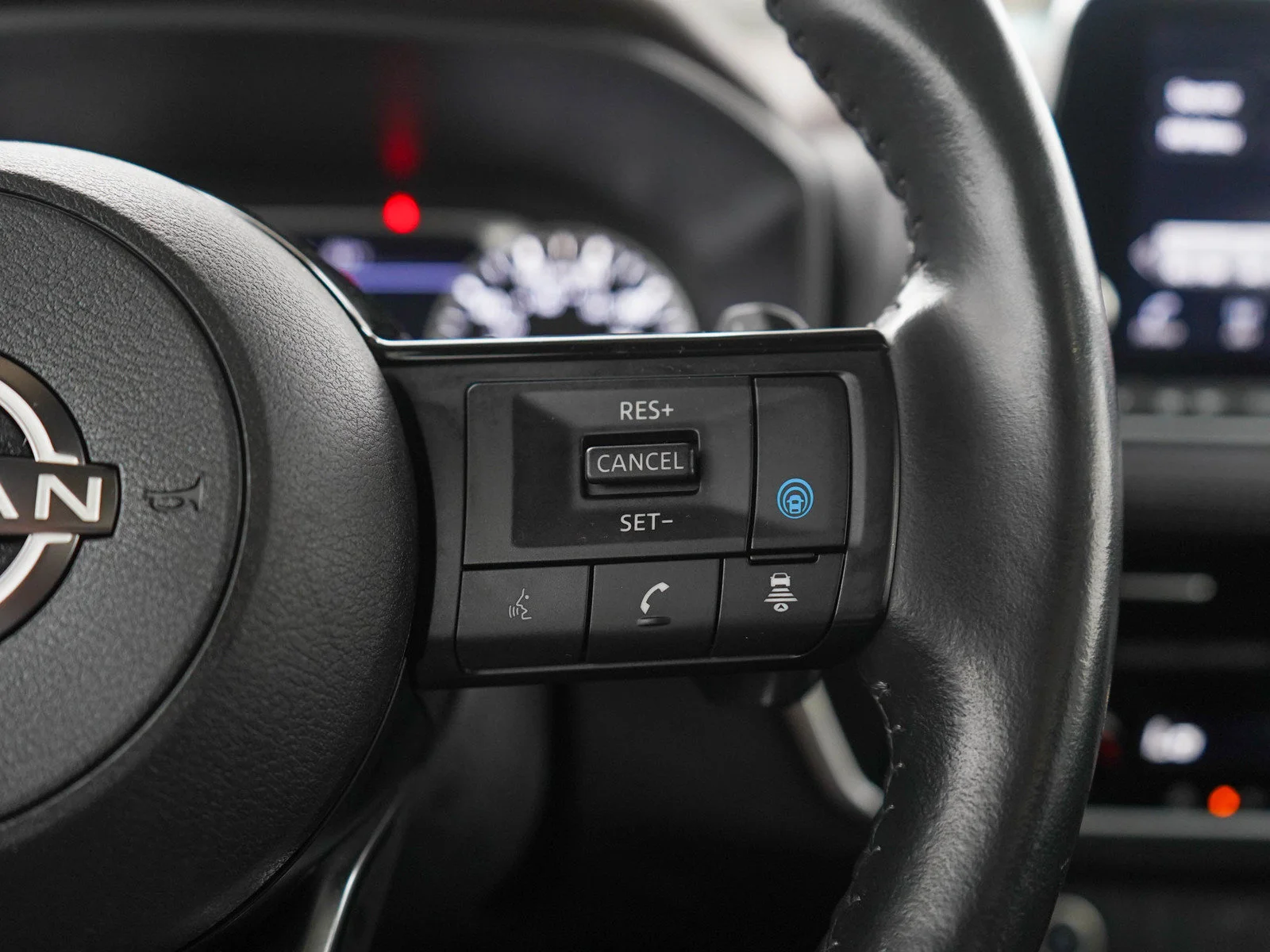 Used 2023 Super Black Nissan SV image 27