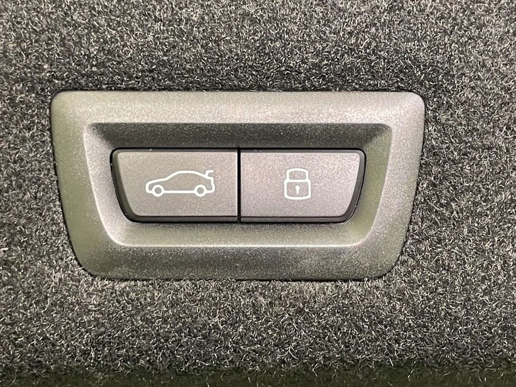 2026 BMW 7 Series 740i - Photo 16