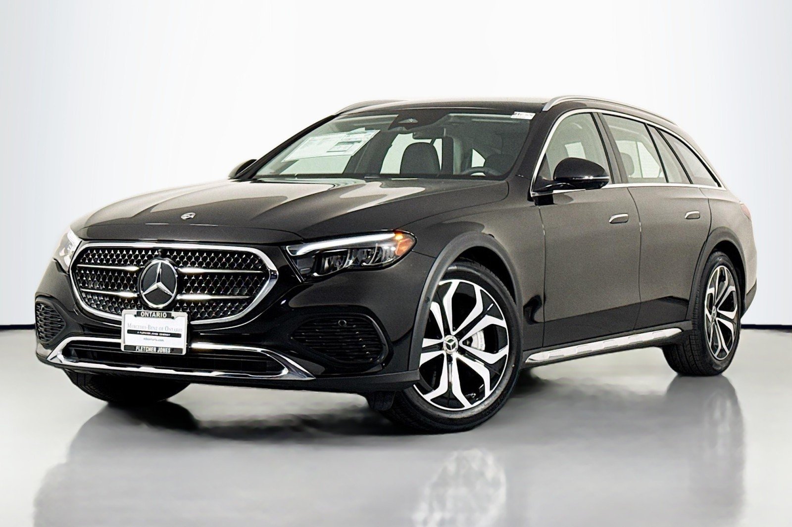 2025 Mercedes-Benz E-Class E450 4MATIC All-Terrain's photo