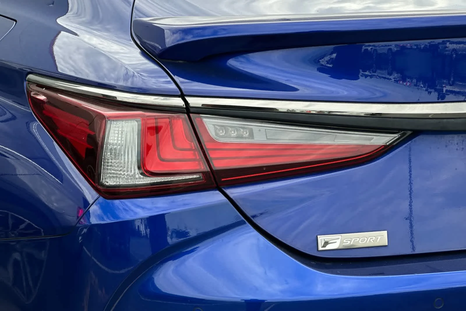 Used 2019 Ultrasonic Blue Mica 2.0 Lexus F SPORT image 15