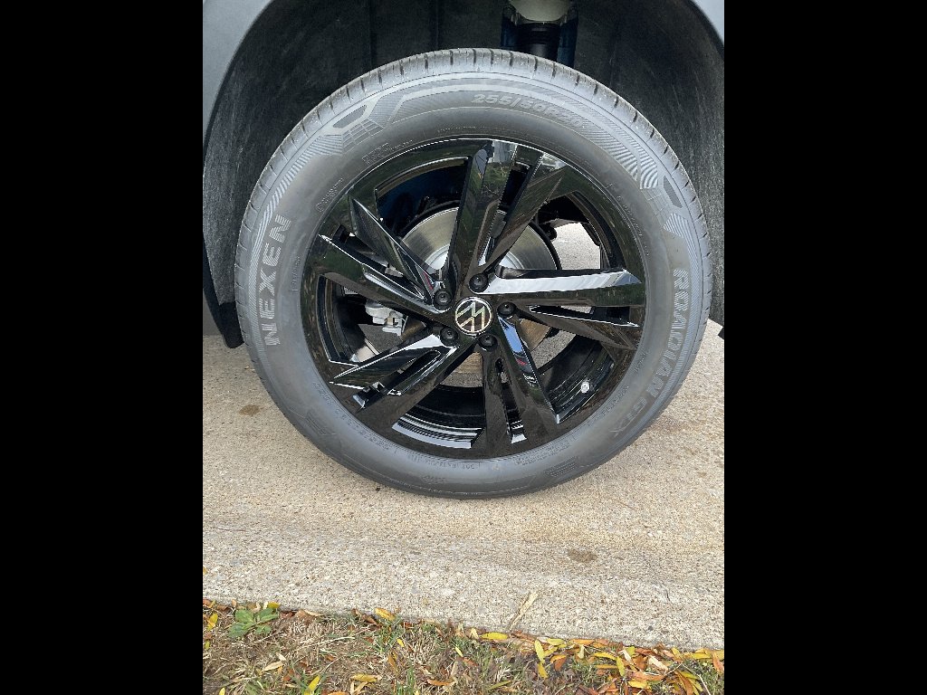 2026 Volkswagen Atlas Cross Sport SEL R-LINE - Photo 11