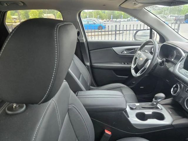 Used 2023 Black Chevrolet LT image 5