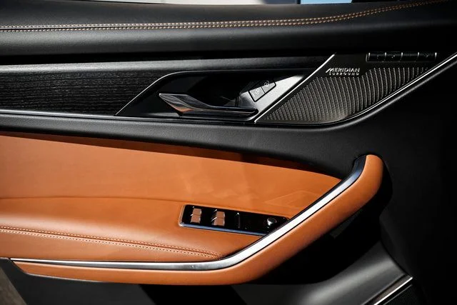 2026 Jaguar F-Pace R-Dynamic S - Photo 17