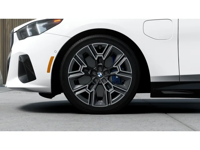 New 2027 Alpine White BMW 550e xDrive image 7