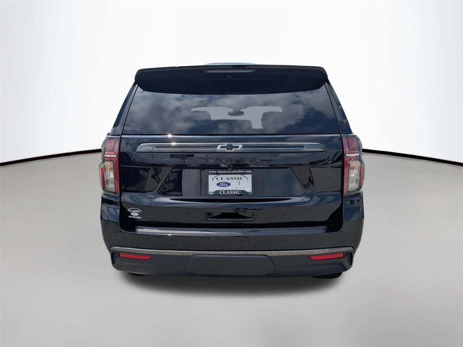 Used 2022 Black Chevrolet Z71 image 6